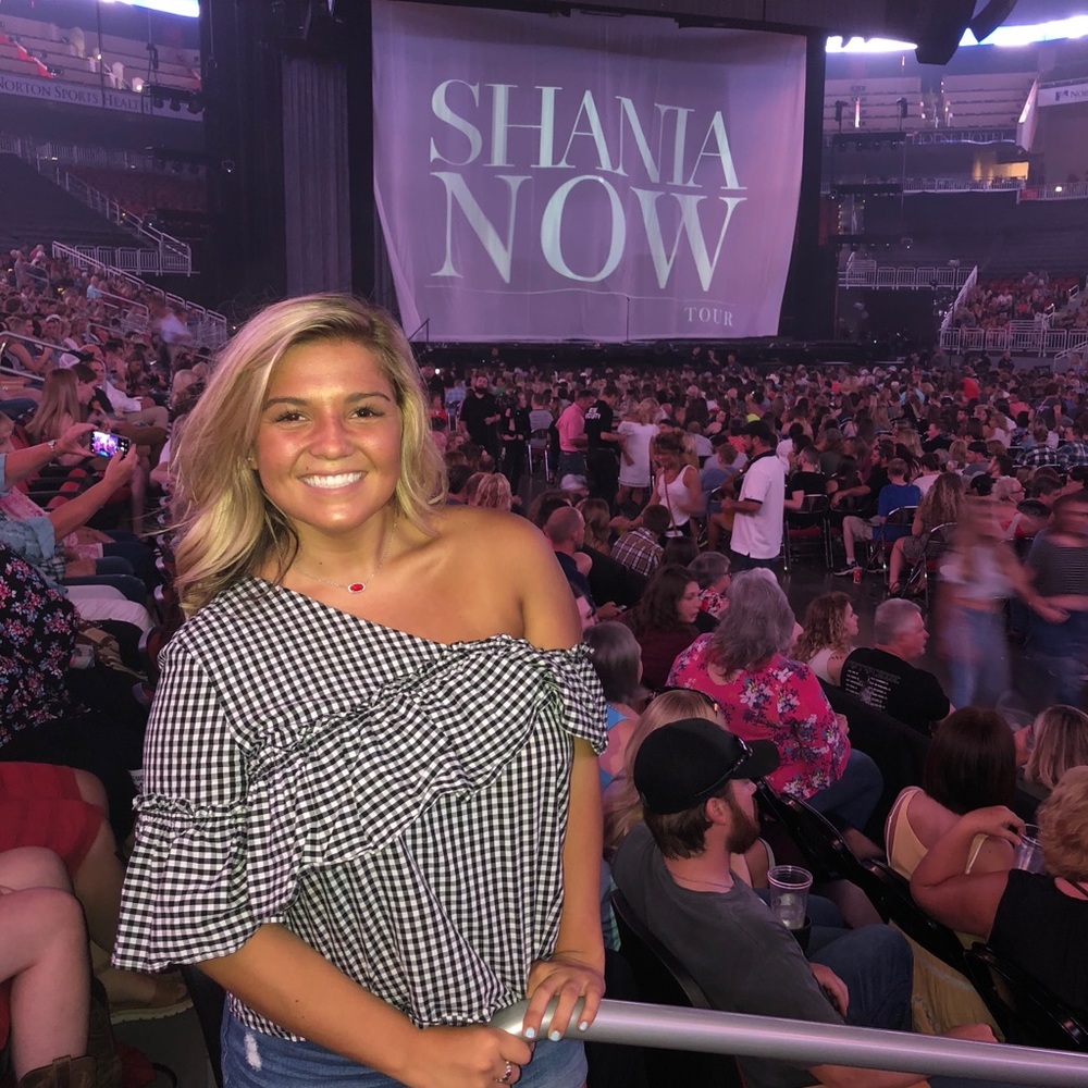 Meet your Posher, Lexi